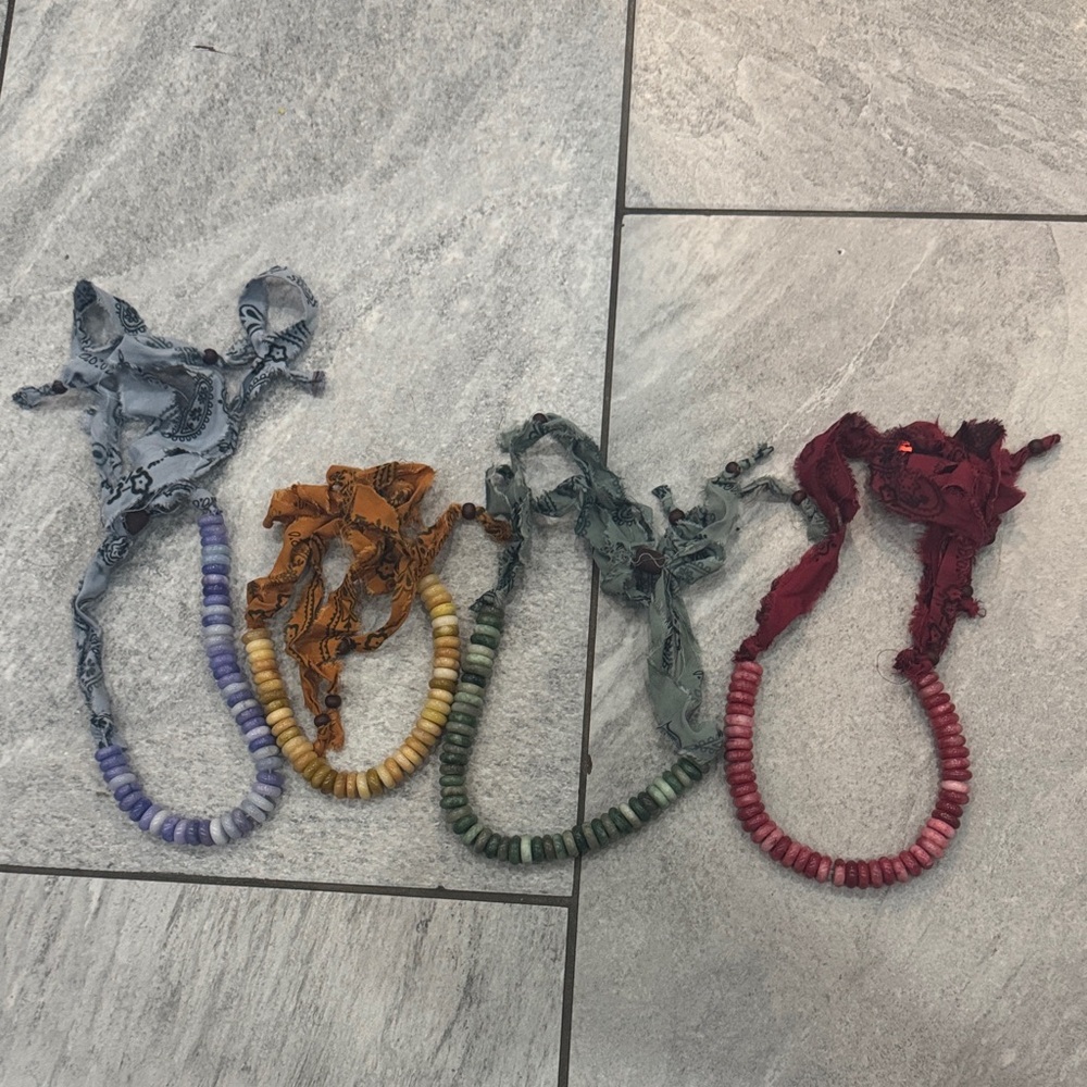 Colorful Beaded necklaces bundle - Picture 4 of 5